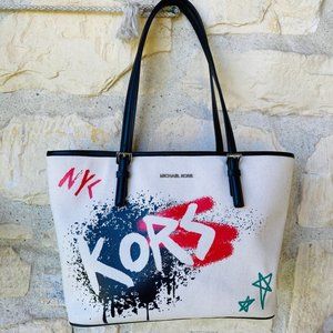 NWT Michael Kors jet set carry all tote graffiti